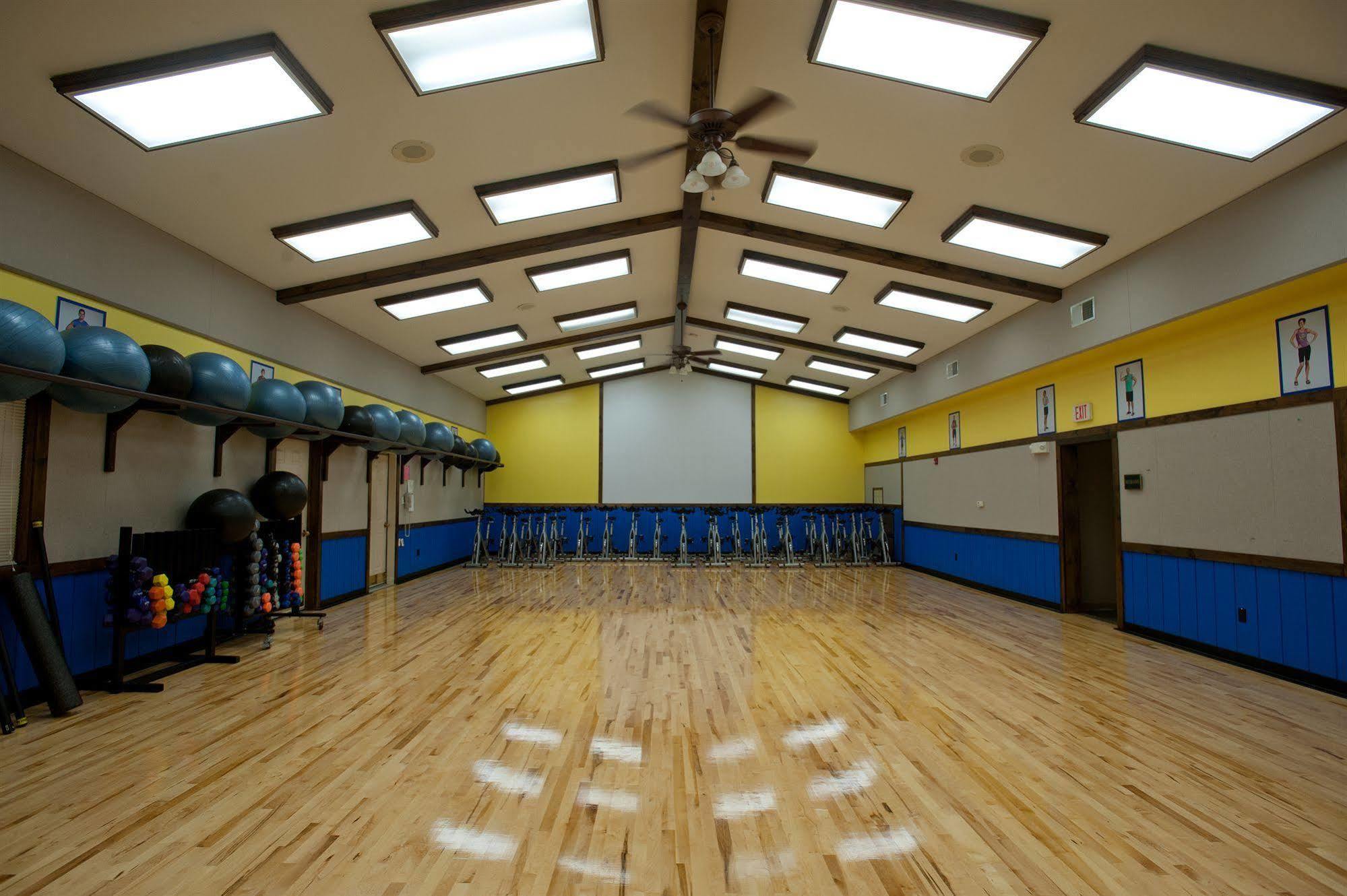 The Biggest Loser Resort Niagara Java Center 外观 照片