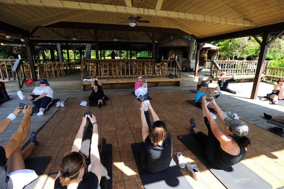 The Biggest Loser Resort Niagara Java Center 外观 照片